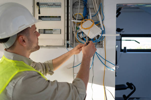 Best Circuit Breaker Repair  in Lyons, OR